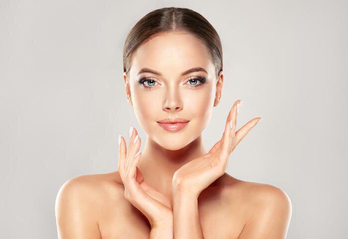 Londonderry medspa model with brown hair