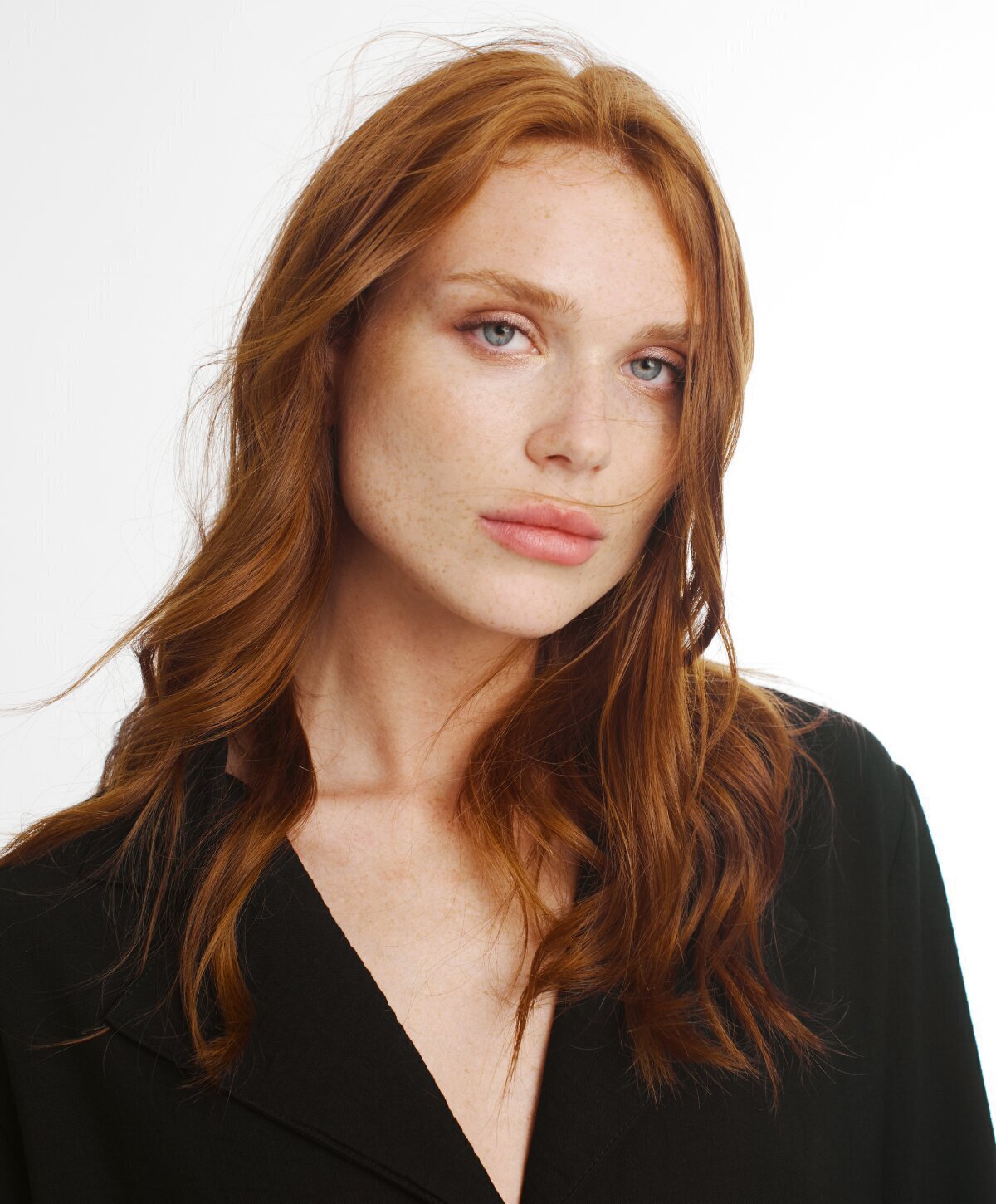 Londonderry laser genesis model with red hair