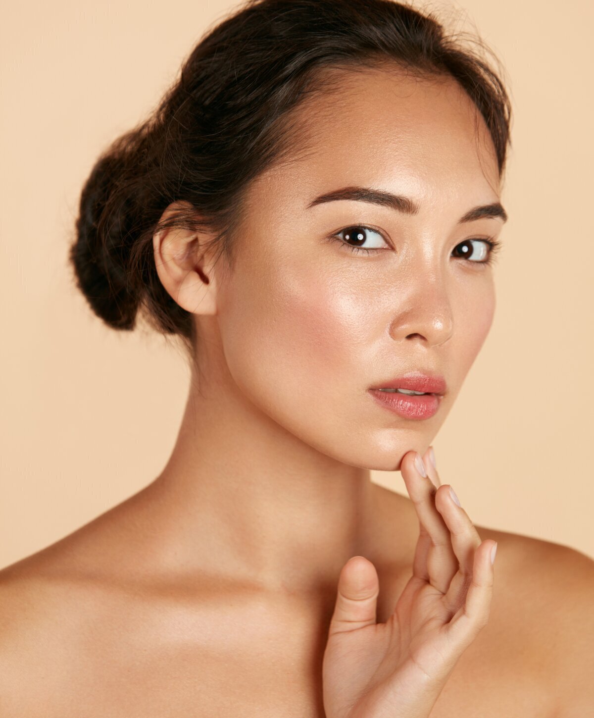 Londonderry aviclear model with brown hair