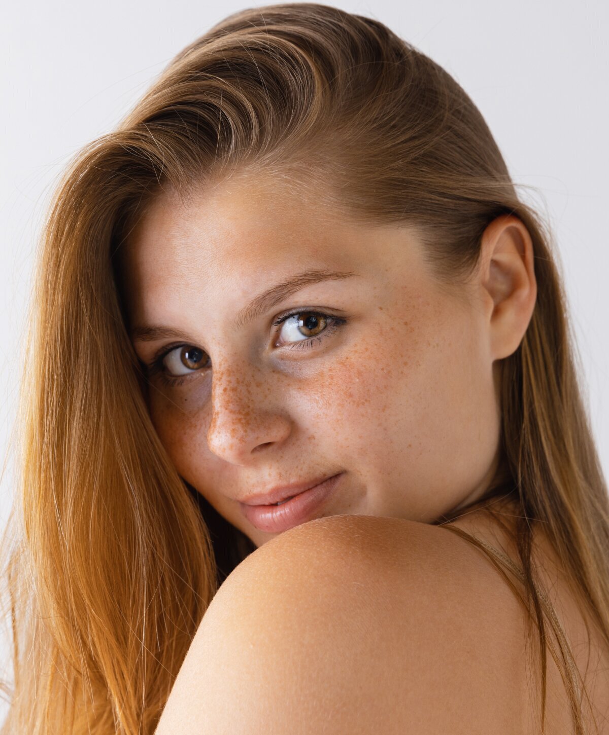 Londonderry microneedling model with blonde hair