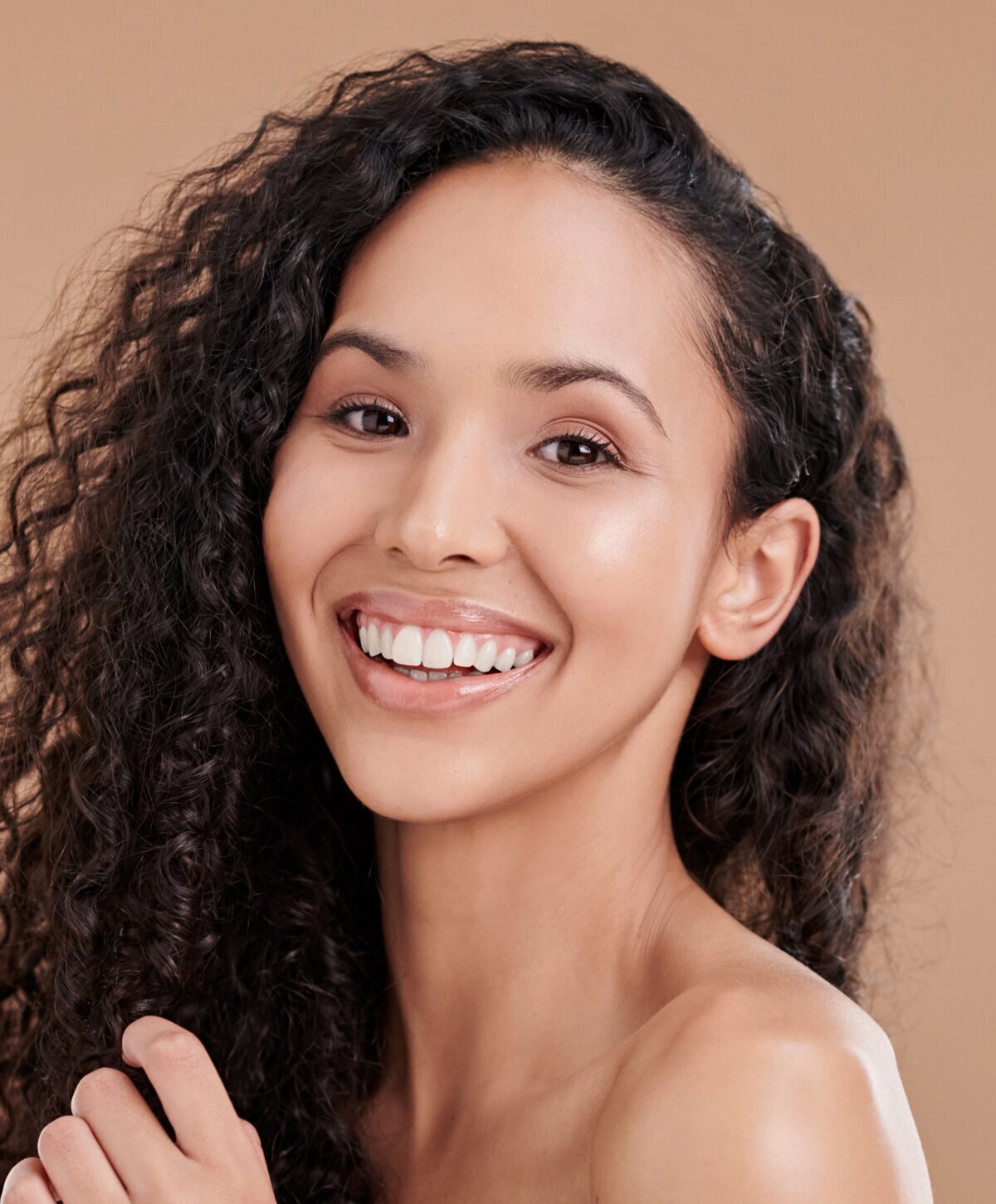 Londonderry prx derm perfexion model with brown hair