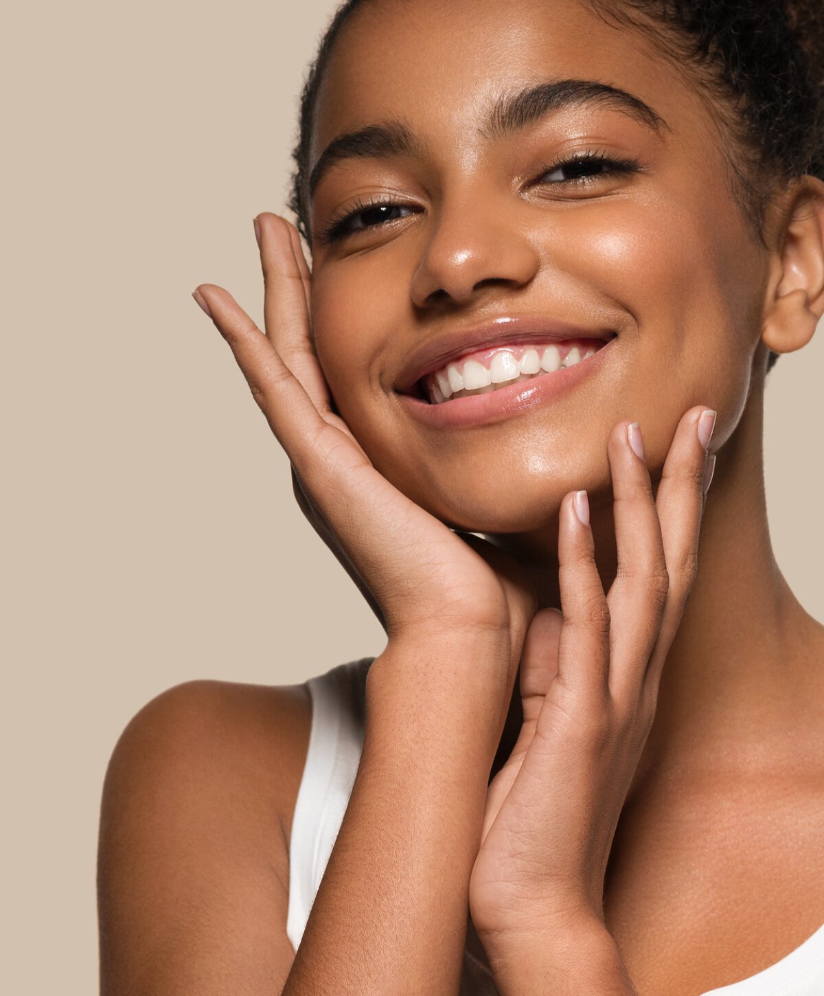 Londonderry iv therapy model smiling
